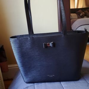 EUC Ted Baker Handbag with clutch black